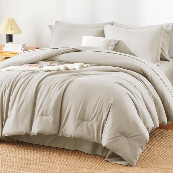 Full Beige 7-Piece Bed-in-a-Bag All Season Bedding Set
