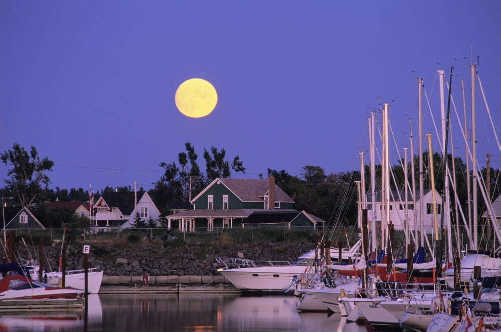 Full Moon Parlee Beach New Brunswick Canvas Art - Ron Watts Design Pics (34 x 22)