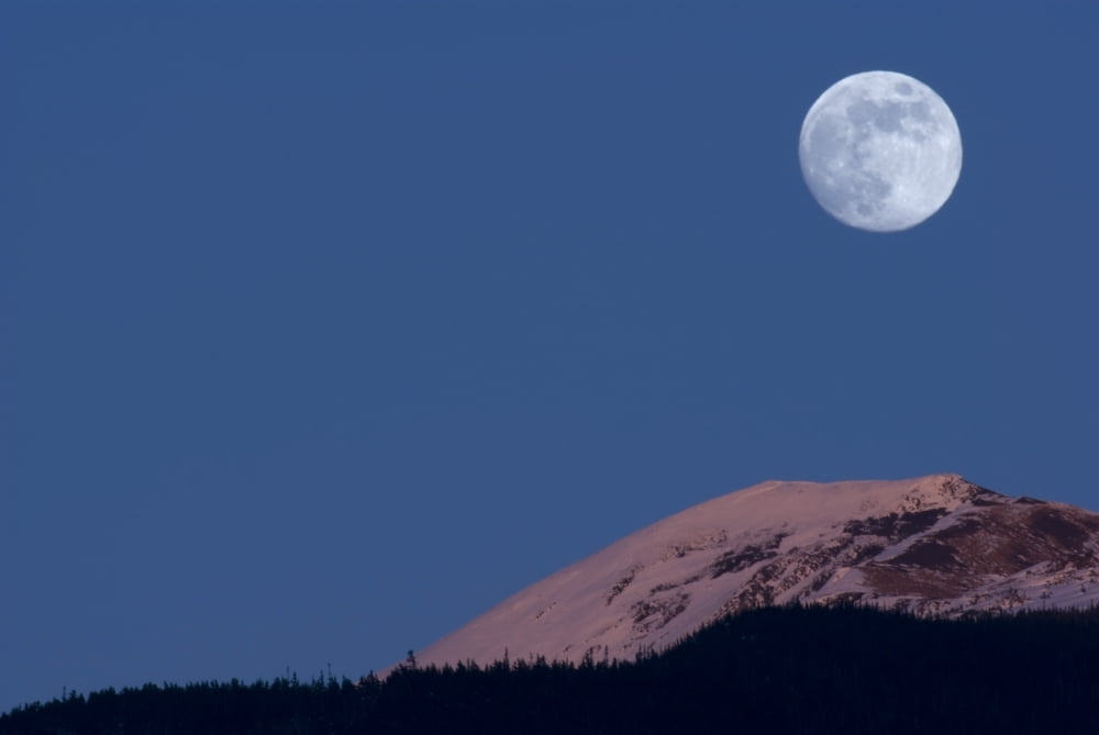 Full Moon at Alpenglow Canvas Art - Yuichi TakasakaStocktrek Images (18 x 12)