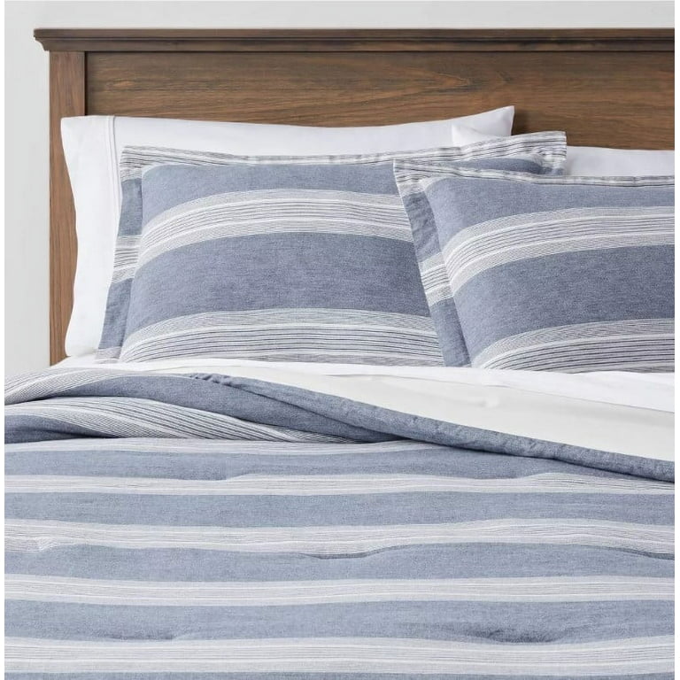 Georgia Yarn Dyed Clip Plaid Comforter and Sham Set Ivory/Dusty Blue / Full/Queen