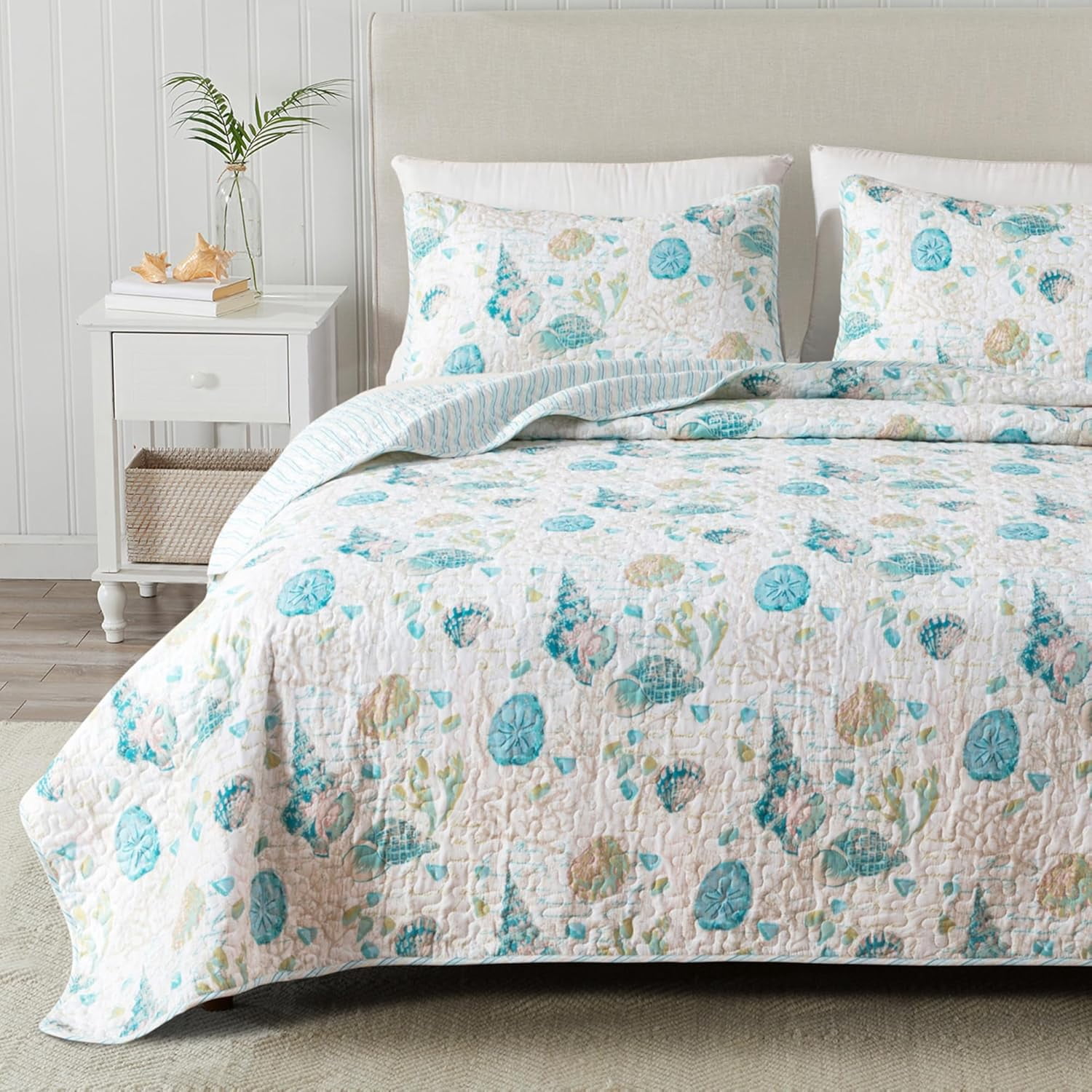 Coastal Drift Quilted Blanket NCU0TL695