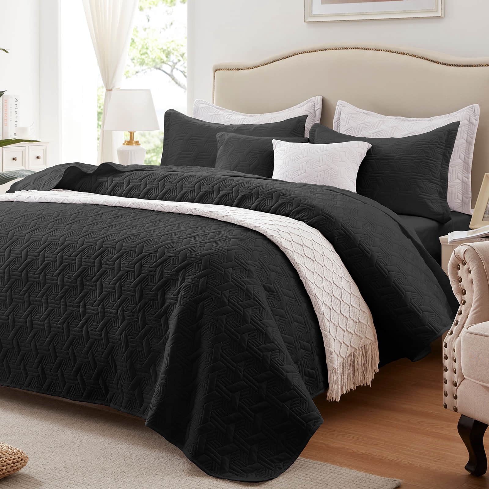 Full/Queen Quilt Set 3 Pieces, Lightweight Black Bedspread-90''x98'', Soft Microfiber Summer Quilt/Coverlet, Luxurious Warm Bedding Sets for All Seasons (Includes 1 Quilt, 2 Shams)