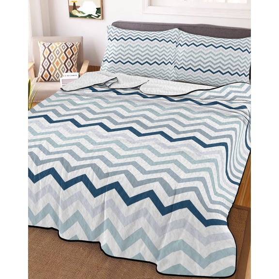 Full Quilt Bedding Set Blue Gray Chevron Modern Geometric Art Summer Quilt Lightweight Quilted Coverlet with 2 Pillow Shams, Zig Zag Lines 3-Piece Bedspread Quilt Set for All Season