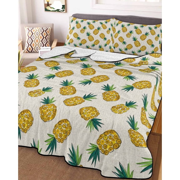 Full Quilt Bedding Set, Fruit Pineapple Pattern Lightweight Coverlet Summer Comforter Set Soft Microfiber Bedspread, Retro Linen Background 3 Piece Quilt Set with 2 Pillow Shams All Seasons Use