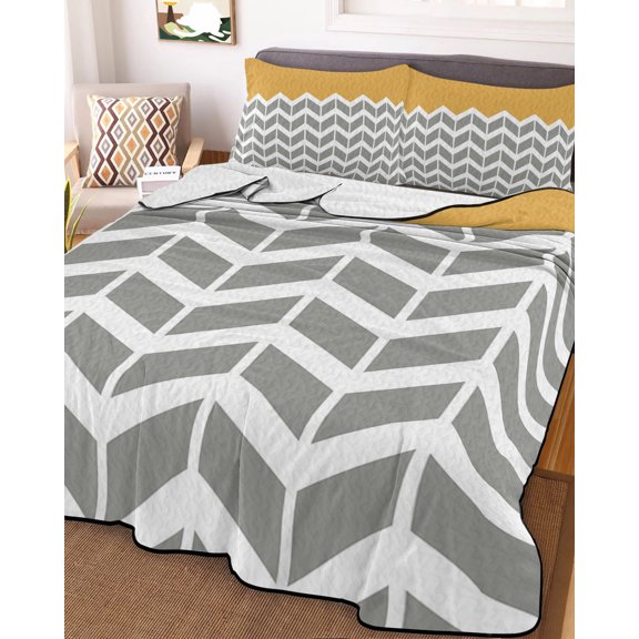 Full Quilt Bedding Set, Geometric Chevron Arrow Orange Lightweight Coverlet Summer Comforter Set Soft Microfiber Bedspread, Art 3 Piece Quilt Set with 2 Pillow Shams All Seasons Use