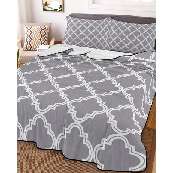 Full Quilt Bedding Set, Morocco Vintage Geometric Plaid Lightweight Coverlet Summer Comforter Set Soft Microfiber Bedspread, Grey White 3 Piece Quilt Set with 2 Pillow Shams All Seasons Use