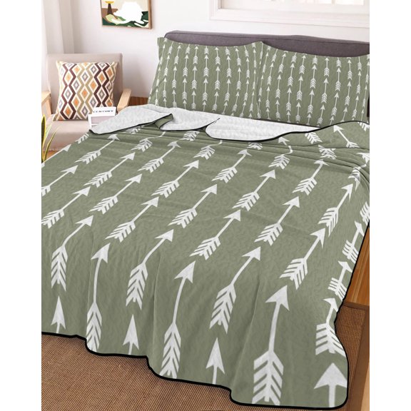 Full Quilt Bedding Set, Tribal Style Arrows Feathers Lightweight Coverlet Summer Comforter Set Soft Microfiber Bedspread, Solid Color Green Background 3 Piece Quilt Set with 2 Pillow Shams