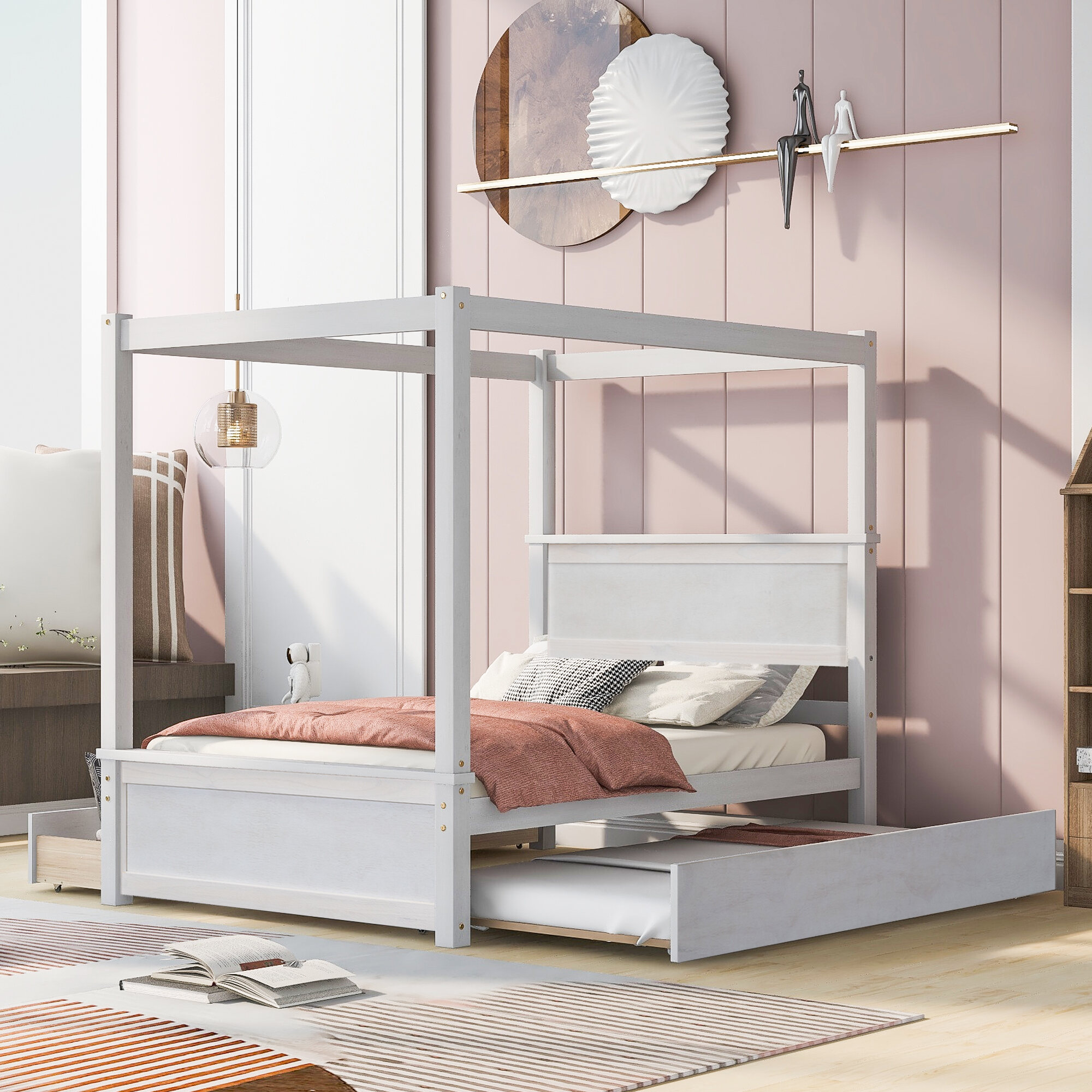 Canopy Bed With Trundle