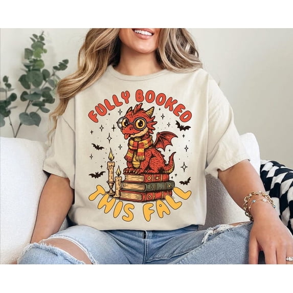 Fully Booked This Fall T-Shirt, Cute Book Dragon Reading Tee for Women, Funny Cozy Autumn Shirt for Book Lovers, Fantasy Halloween Top