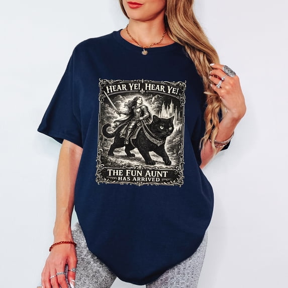 Fun Aunt Knight Riding Black Cat T-Shirt, Hear Ye Fun Aunt Has Arrived Tee, Funny Auntie Cat Meme Shirt Multicolor