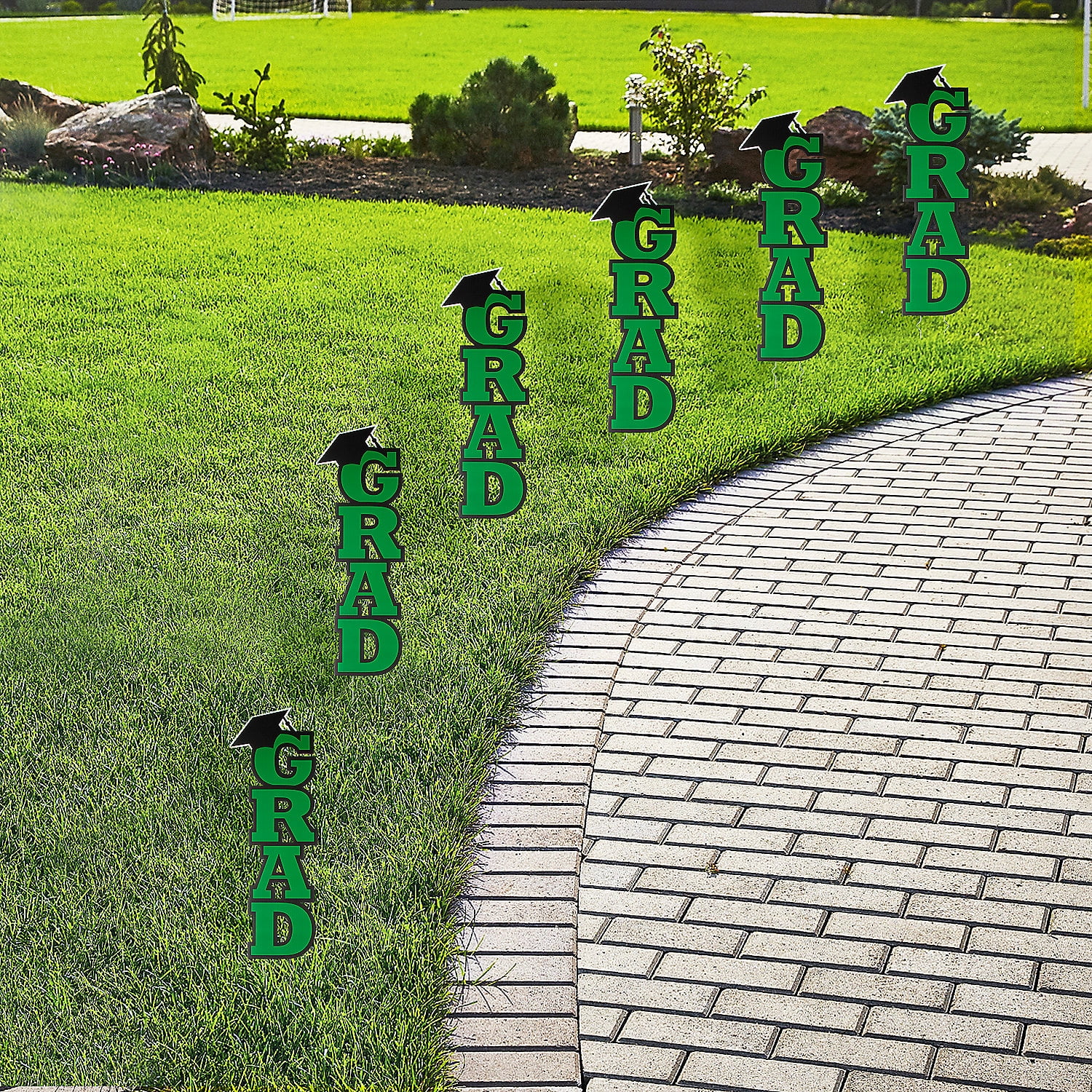 Fun Express 11" x 30" Bulk 6 Pieces Green Grad Vertical Yard Signs