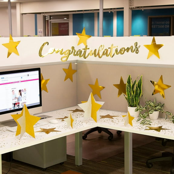 Fun Express Congratulatory Desk Decorating Kit 18 Pieces