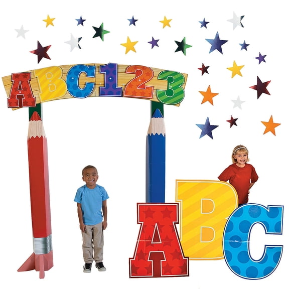 Fun Express Elementary Graduation Deluxe Decorating Kit 28 Pieces