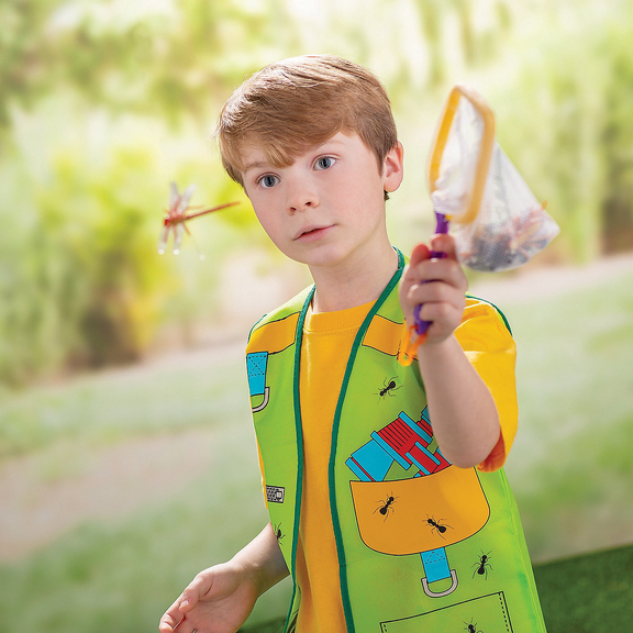 Fun Express Solid Color Plastic Canteens Durable Reusable Party Favors for Summer Camps Picnics Outdoor Events & Celebrations Perfect for Kids Parties & Fun Activities 12 Pieces