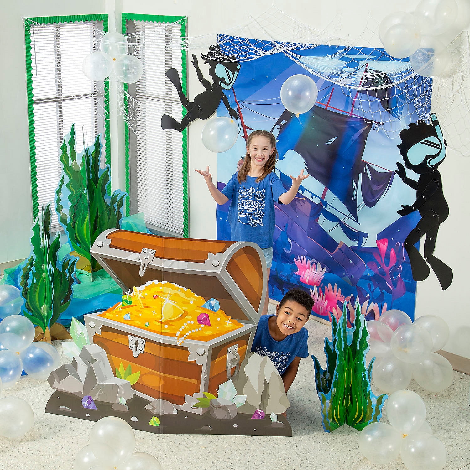 Metallischer Unterwasser-Tischdecke Mit Fisch-Ausschnitten – Partydeko Für Meerjungfrau- Oder Ozean-Partys