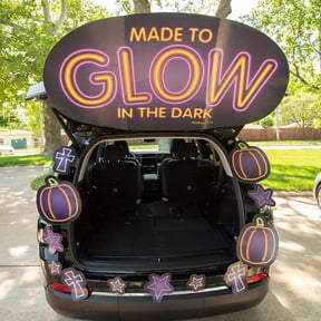 Fun Express Value Glow with God Trunk-or-Treat Decorating Kit - 13 Pc.
