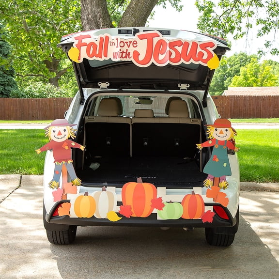 Fun Express Value Religious Scarecrow Trunk-or-Treat Decorating Kit - 17 Pc.