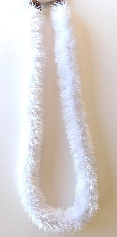 Funcraft Purple & White Solid Yarn Lei, 1 Each