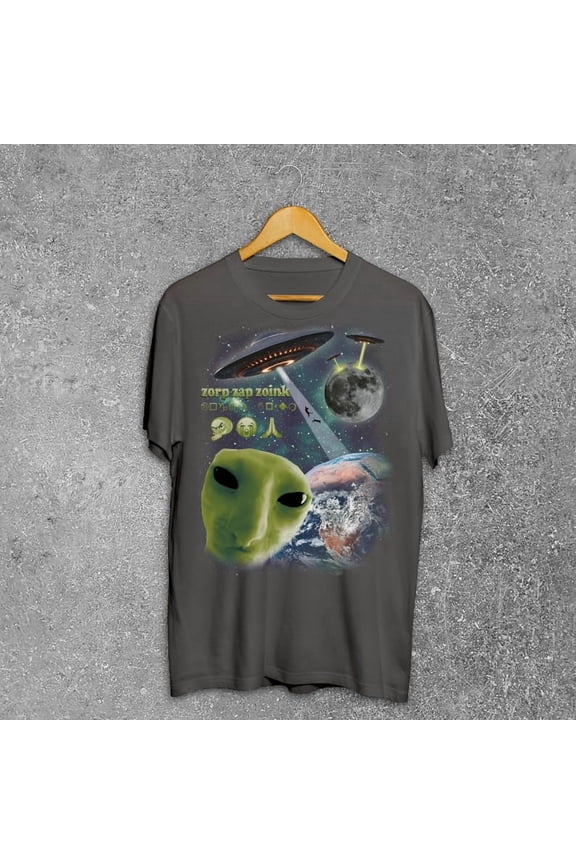 Funny Alien Cat Meme T-Shirt, Brain Rot Internet Humor Tee, Weird Viral Cat Graphic Shirt, Unisex Apparel