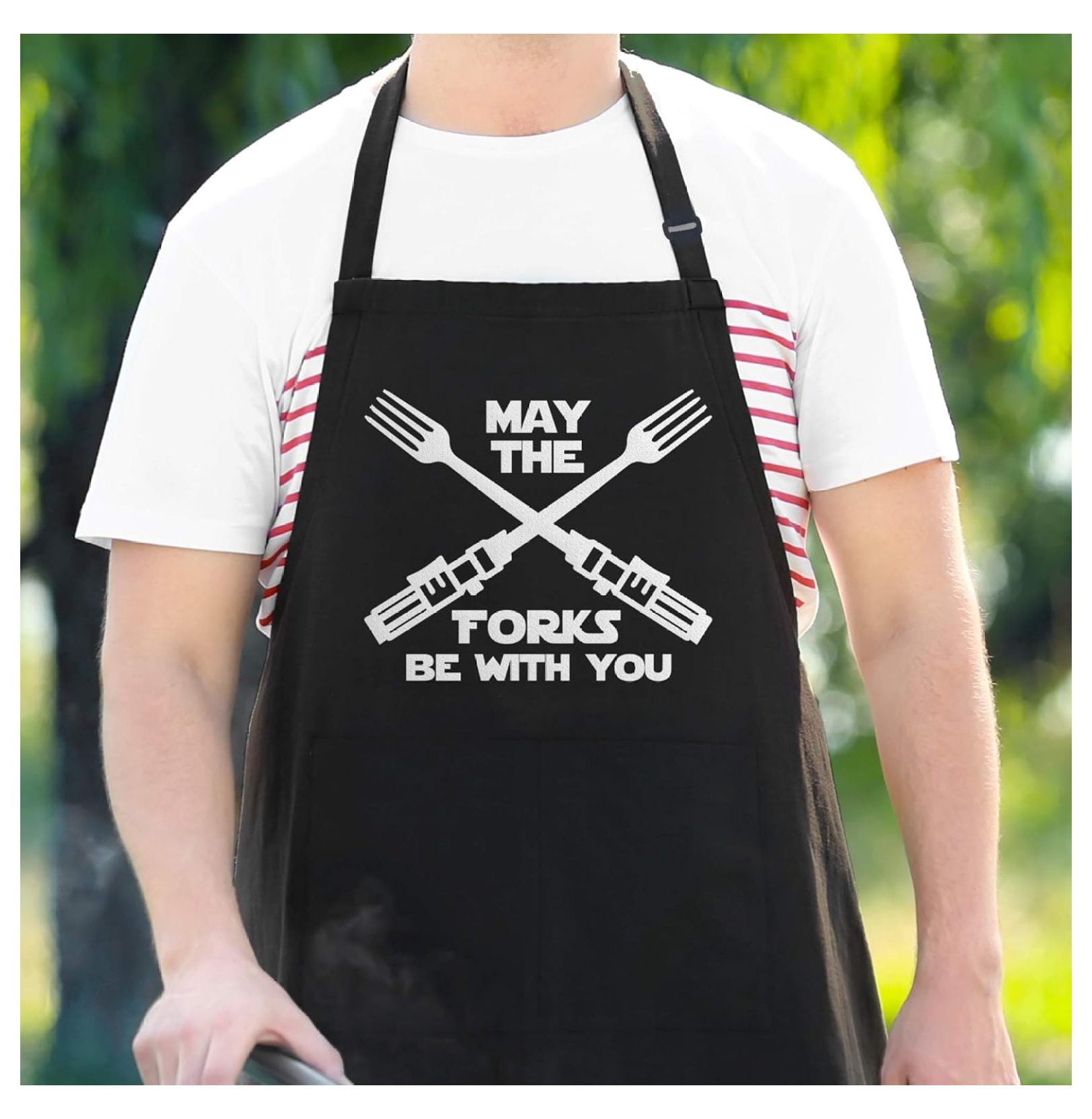 Where to Buy Premium Grilling Aprons: Top Picks for BBQ Pros
