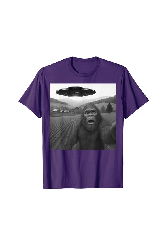 Funny Bigfoot Alien UFO Graphic T-Shirt for Unique Gift Ideas