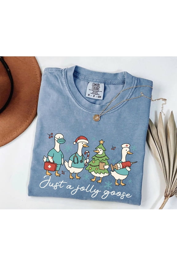 Funny Christmas Nurse Shirt for Women, Comfort Colors RN Tee, Cute Medical Staff Holiday T-Shirt, Nursing Student Xmas Gift Idea