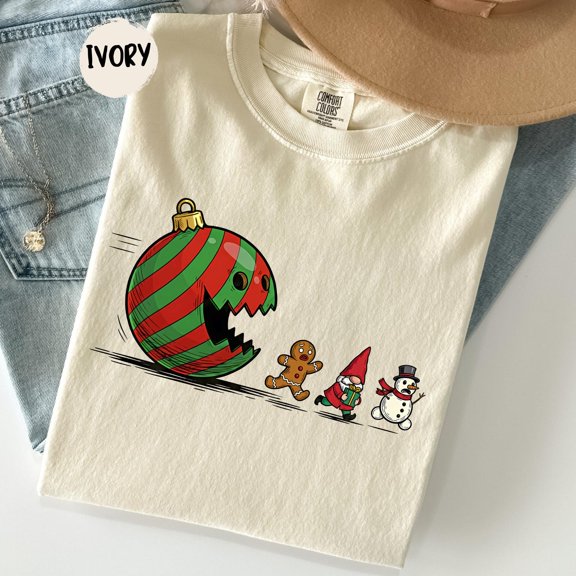 Funny Christmas Shirt, Retro Holiday Graphic Tee, Gingerbread Shirt, Santa Christmas Shirt, Cute Xmas T-Shirt