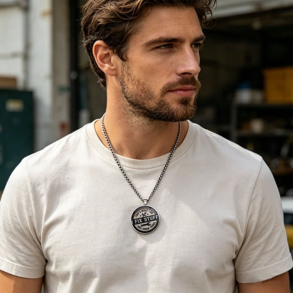 Funny Creative Pendant Necklace in Alloy Glass Material for Casual Wear Fashion Outfit Decoration Gift Idea Daily Accessory Party Jewelry Statement Charm Home Style Ornament