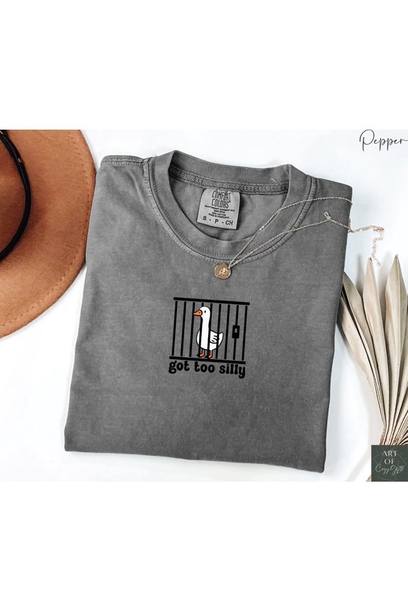Funny Goose Meme Trendy Cute Animal Minimalist Graphic Humor T-Shirt