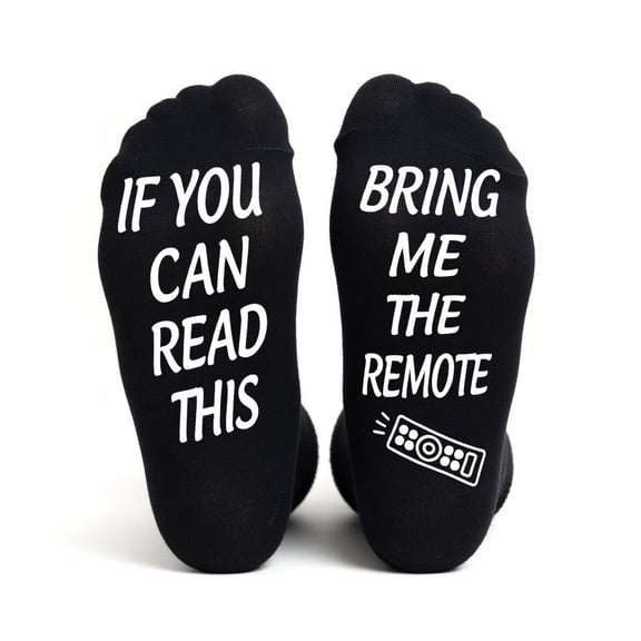 Funny Novelty Cozy"If you can read this, bring me the remote" Socks by Silly Obsessions. Fun cotton cozy socks for men or women. Great Birthday Fathers Day Gift Idea for Husband, Dad, Boyfriend.