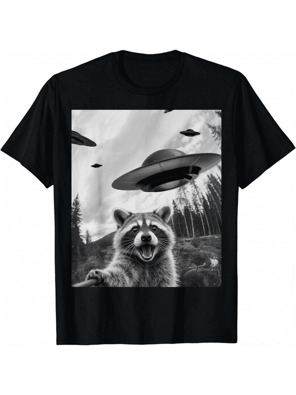 Funny Raccoon Selfie With Alien UFO Cool Animal Lover Unisex T-Shirt