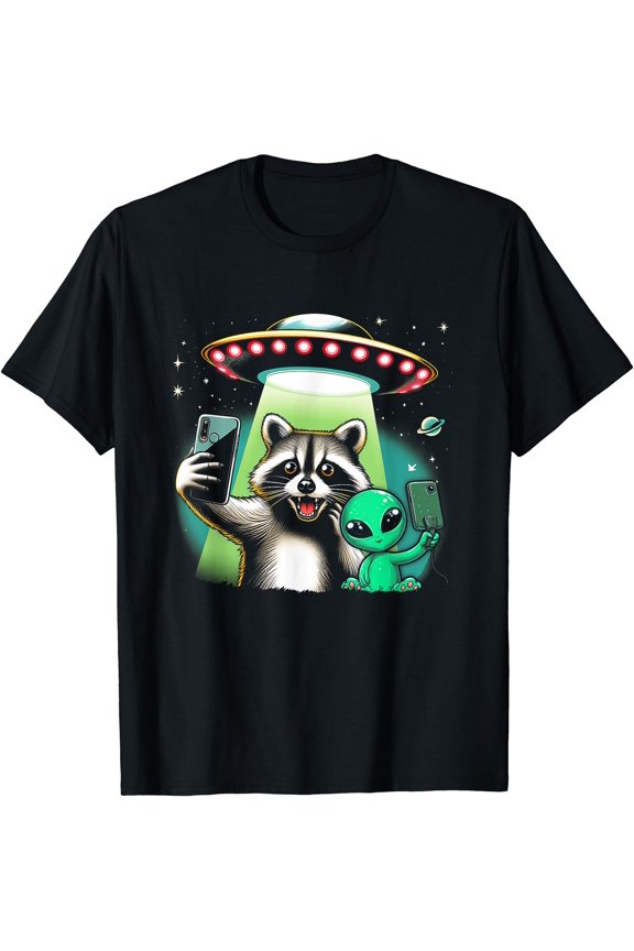 Funny Raccoon Ufo Selfie Scared Racoon Alien Weird Meme T-Shirt