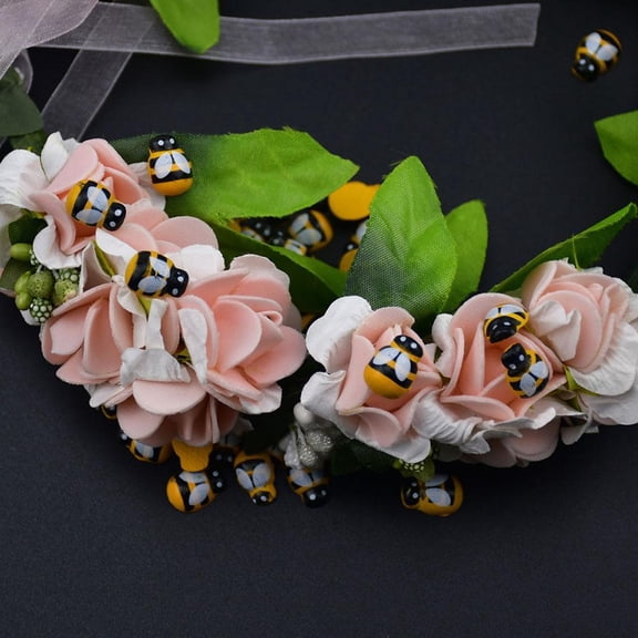 FurNest No Adhesive Ladybird/Bees Scrapbooking/Embellishments Small Stable Woo