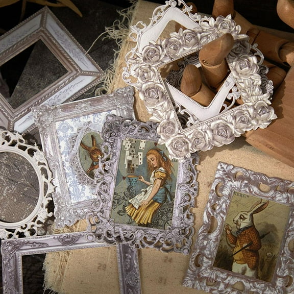 FurNest Retro Frame Hollow-Out Square Round Shape Picture Frames Collage Material