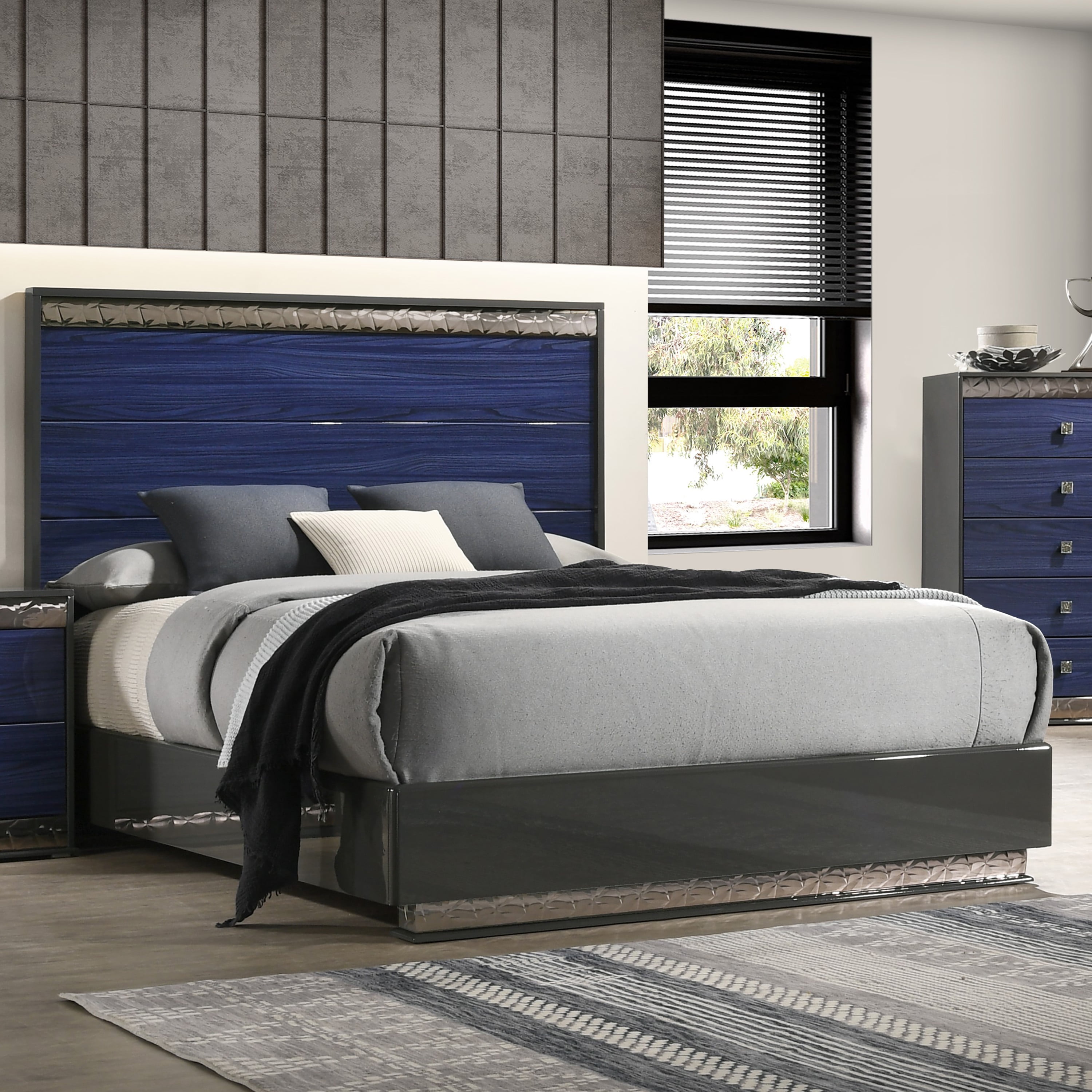 Furniture of America Kensing Solid Wood Platform Bed, King, Ash Gray and Indigo Blue