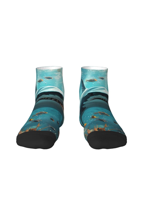 Realistic Ocean Shark Print Adult Socks, Crew Moisture-wicking Socks, Unisex Cushion Crew Socks,Casual Sports Ankle Socks