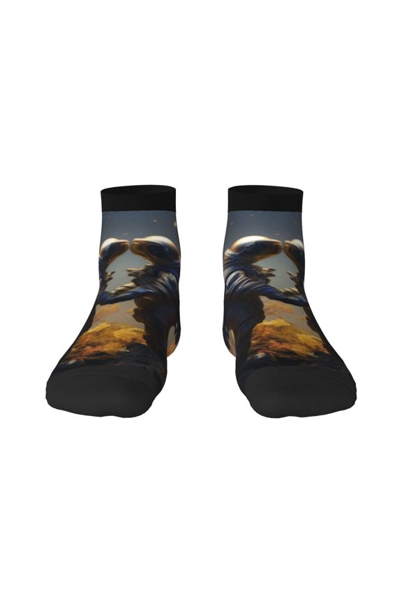 Romantic Flower Astronaut Couple Print Adult Socks, Crew Moisture-wicking Socks, Unisex Cushion Crew Socks,Casual Sports Ankle Socks