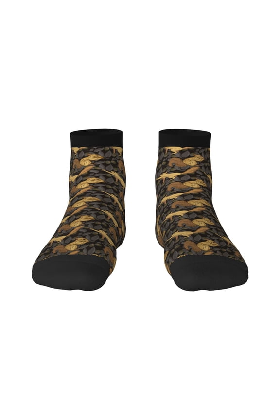 Squirrel Gathering Nuts Print Adult Socks, Crew Moisture-wicking Socks, Unisex Cushion Crew Socks,Casual Sports Ankle Socks
