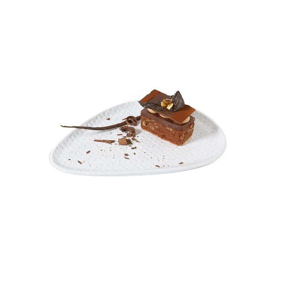Winco CS-1180-CN-W 10.75 x 8.75 x 6.75 in. Freestyle Triangle Plate - White