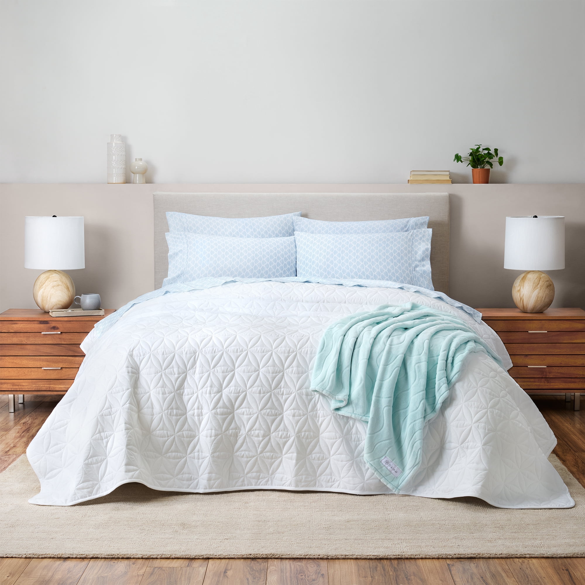 GAIAM Microfiber Quilt - Plain Weave, Soft Brushed Finish, Lightweight & Easy Care- King Brilliant White