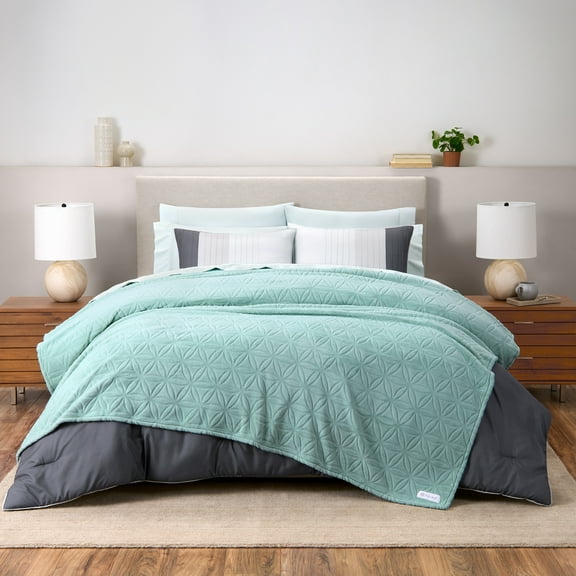 GAIAM Velvetloft Plush Blanket - Carved Texture, Ultra-Soft 100% Polyester -King Ocean