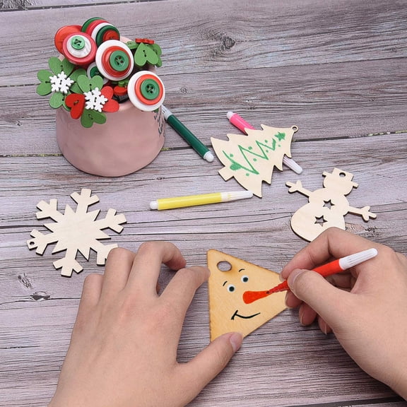 GAXIRE 200Pcs Triangle Shaped Unfinished Wood Slices Craft Ornaments Khaki For Diy Projects