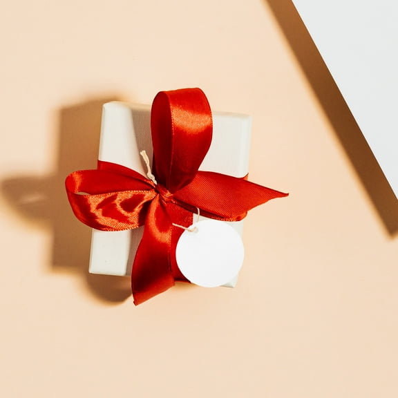 GAXIRE Round White Tags with Strings, Writable Blank Paper Tags for Thanksgiving, Wrapping and Crafting