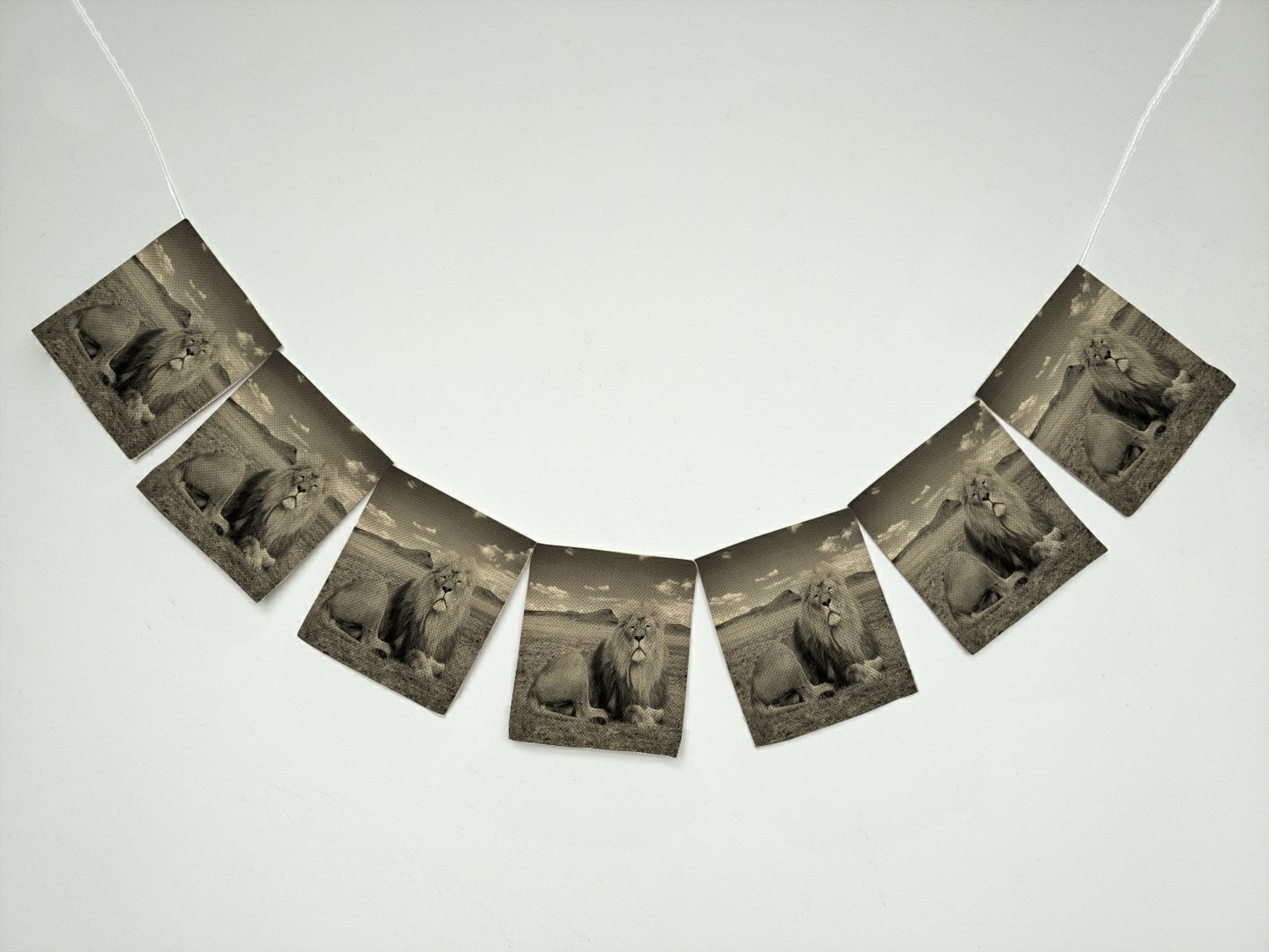 GCKG Animal Amazing Vintage African Lion King Banner Bunting Garland Flag Sign for Home Family Party Decoration