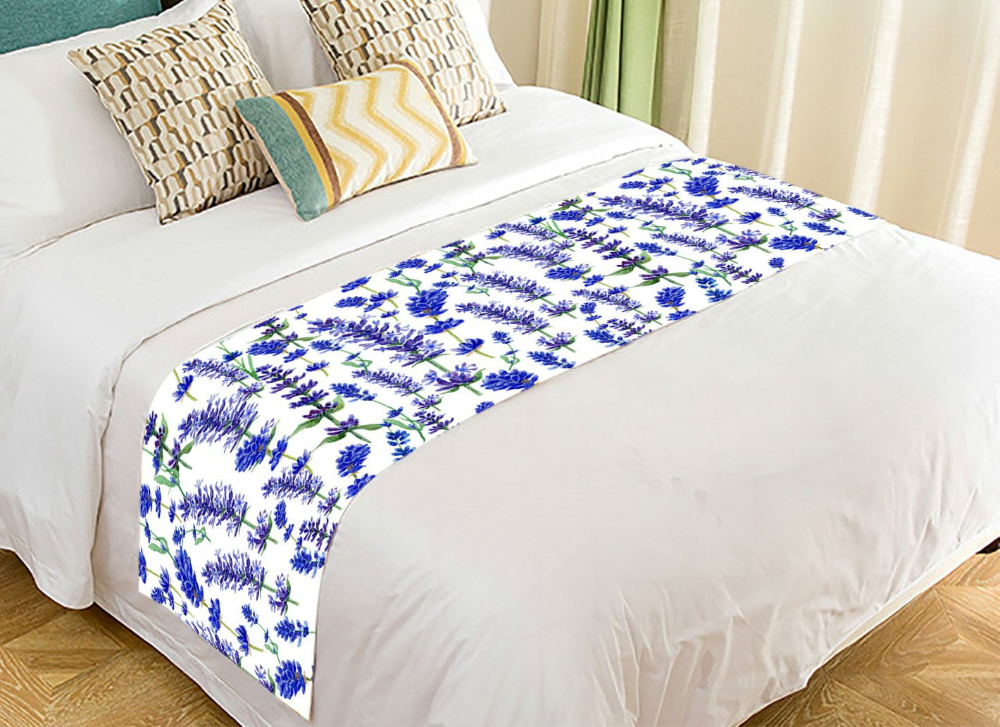 GCKG Purple Flower Floral Bed Runner, Watercolor Lavender Seamless