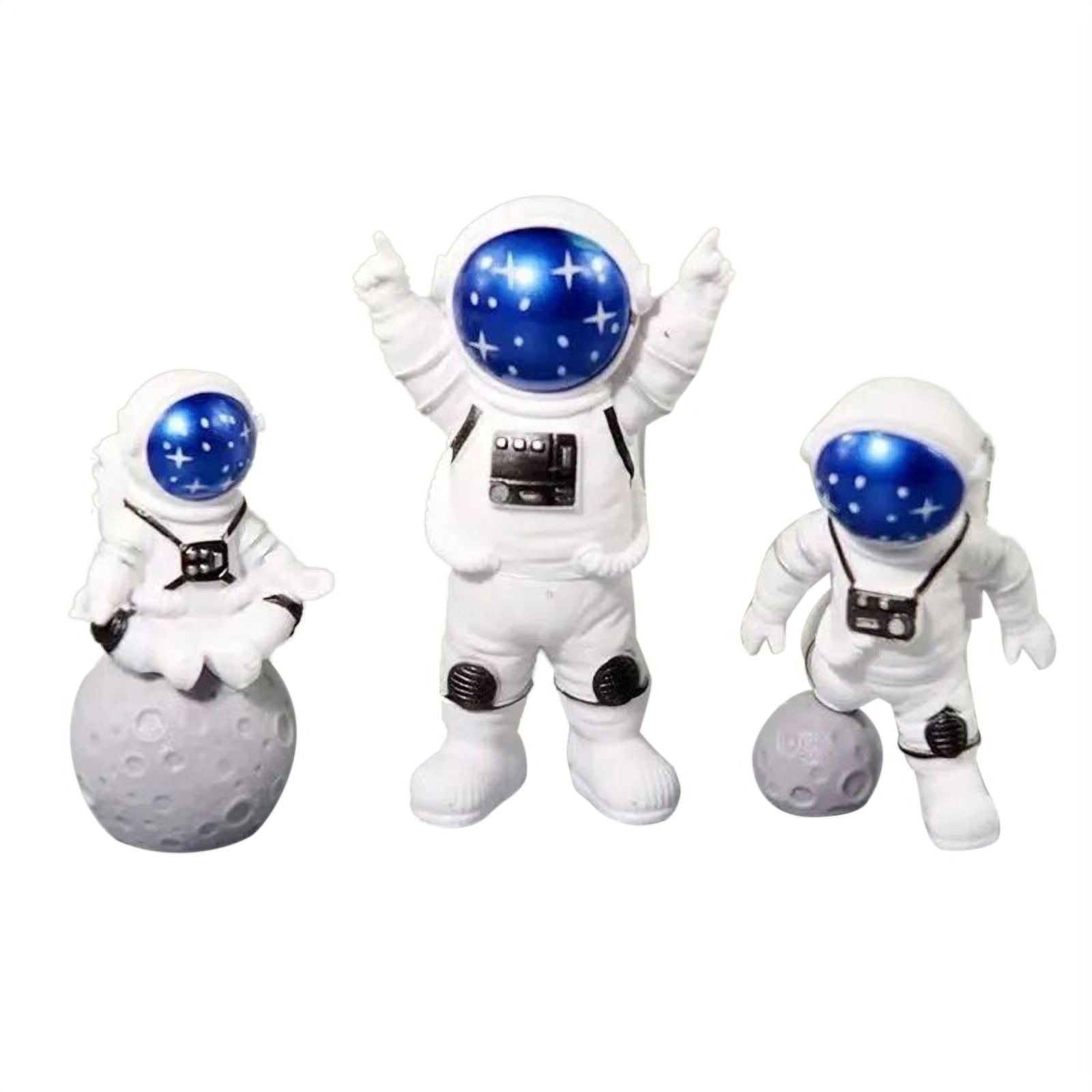 GENEMA Miniature Resin Astronaut Statue Mini Spaceman Sculpture