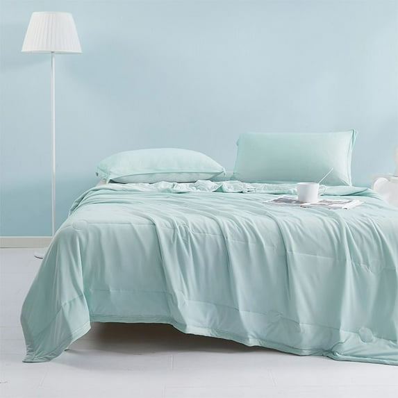 GERsome Cooling Comforter for Summer - 39"x31.5" Thin Comforter Bed Cover for Hot Sleepers, Soft Lightweight Bedspread Comforter for Summer Spring, Green