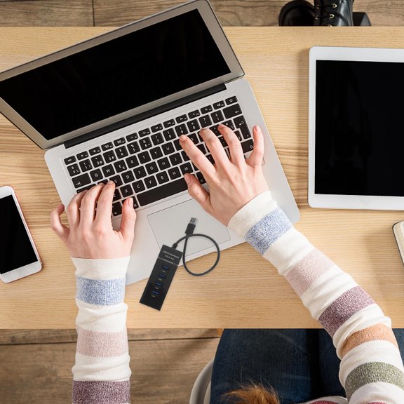 GETAJGHSD 1Pack USB Hub 3.0 for Data Transfer and Backward Compatibility in Black