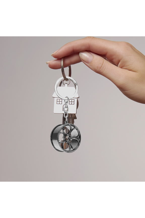 Versatile Metal Wheel Tire Rim Keychain Assorted Color Lightweight 2Pcs