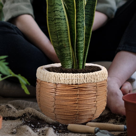 GETAJGHSD Woven Planting Basket Rattan Natural Style Storage Container Indoor Decoration 1Pack